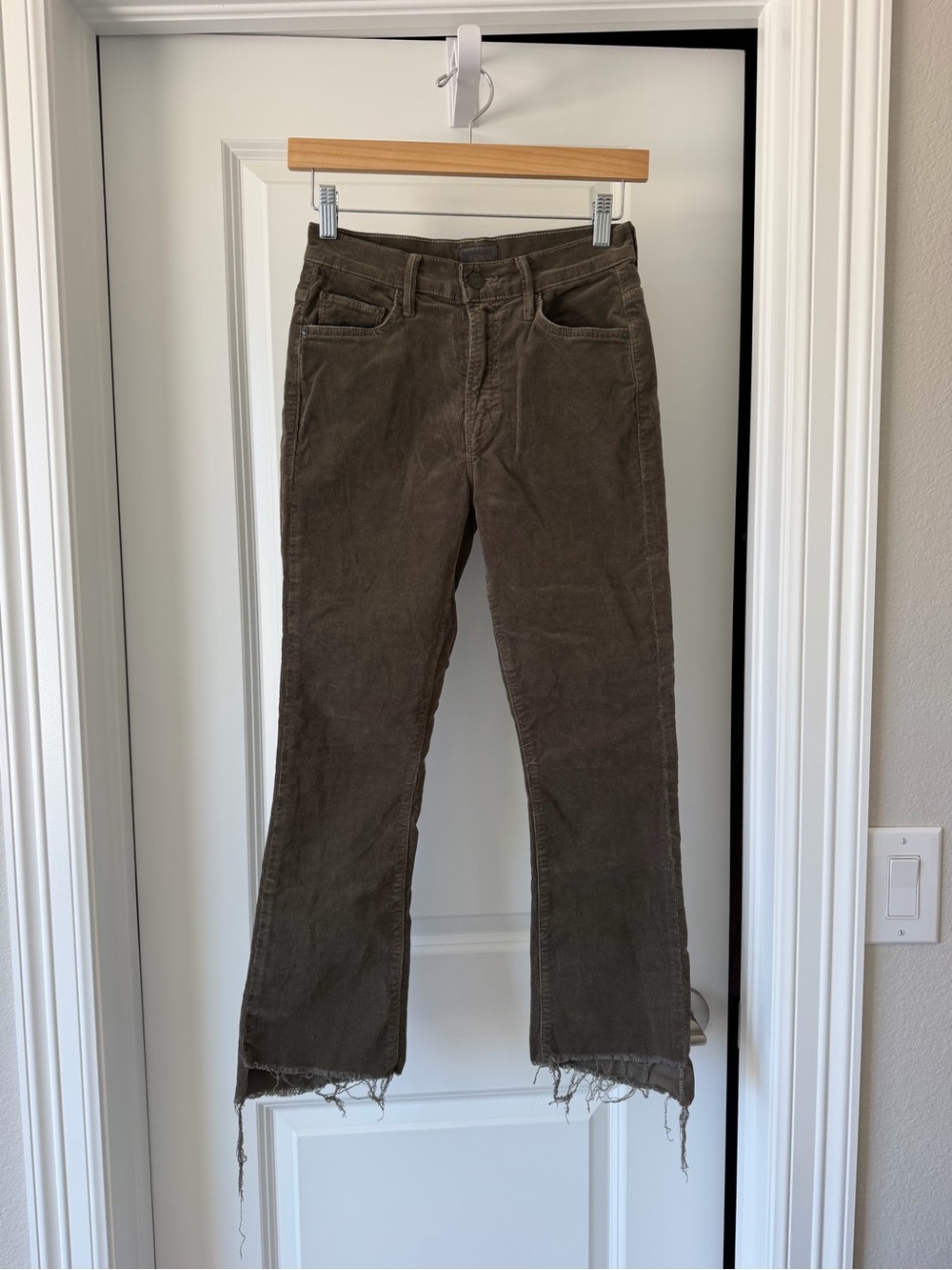 MOTHER Hopscotch Insider Crop Step Fray Corduroy Flared Pants